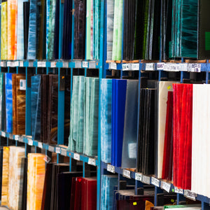 Historia del vidrio a color